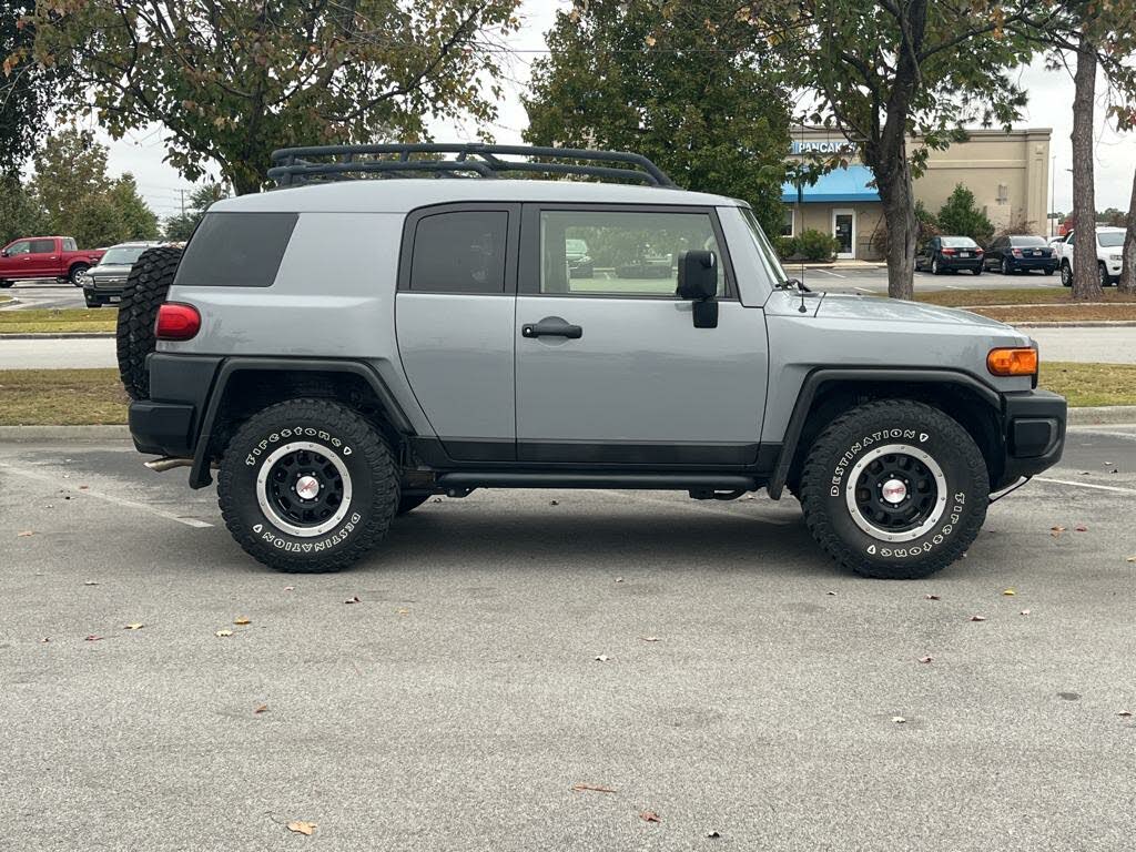 2013 Toyota FJ Cruiser 4WD for sale in Jacksonville, NC – photo 3