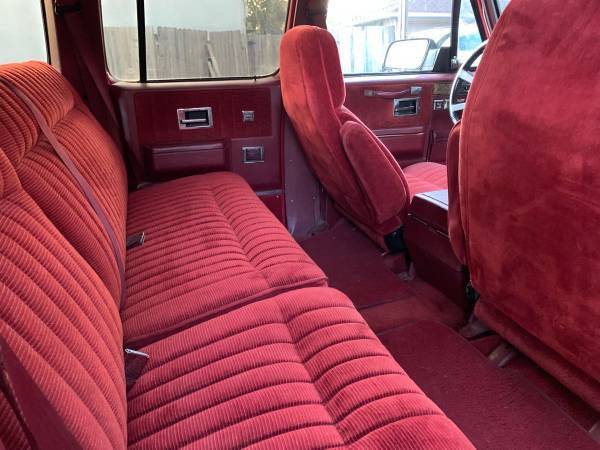 1991 Chevy Suburban 4x4 all original 150K miles for sale in Houston, TX – photo 5