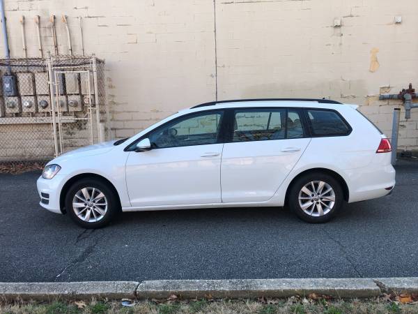 2015 VW GOLF 4DR TSI WAGON, RARE! SO GLEAN! RUNS GREAT!! W/SNOW... for sale in Melville, NY – photo 2