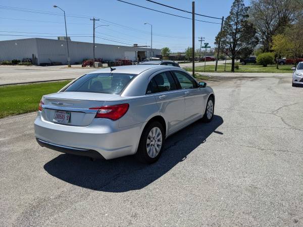 2012 Chrysler 200 Lx - - by dealer - vehicle for sale in BLUFFTON, IN – photo 6