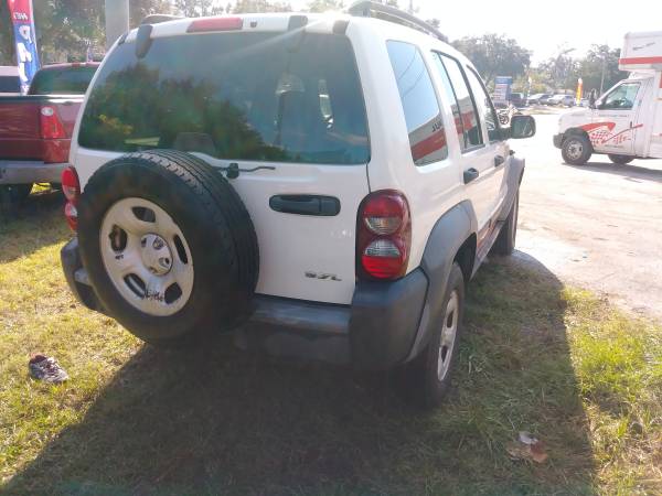 06 jeep 4x4 Low miles for sale in Deland, FL – photo 3
