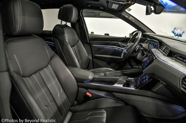 2019 Audi e-tron Prestige quattro AWD for sale in Des Plaines, IL – photo 31