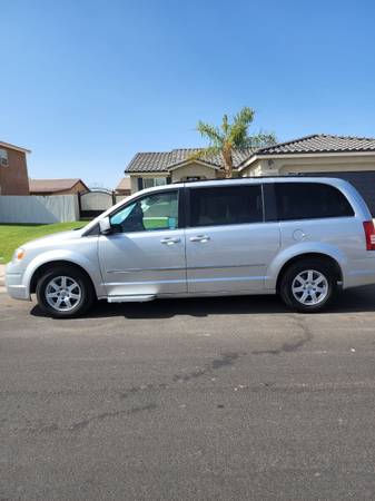 2010 Town and Country (CLEAN TITLE) for sale in Calexico, CA – photo 12