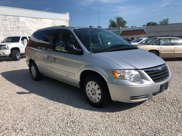 2005 Chrysler Town & Country LX Minivan 4D for sale in Drexel, MO – photo 5