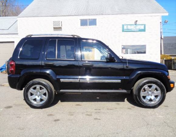 OPEN! 2005 Jeep Liberty Limited 4x4 Leather Moonroof Clean - cars &... for sale in Hampton Falls, NH – photo 3
