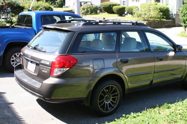 2008 Subaru Outback 2 5i, 5 speed for sale in Johnston, RI – photo 4