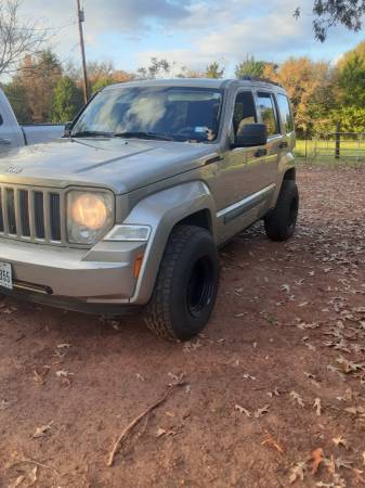 2010 Jeep Liberty Sport 4x4 - cars & trucks - by owner - vehicle... for sale in Lindale, TX