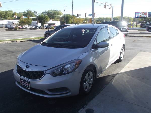 2015 Kia Forte EX One Owner Clean CarFax 39mpg Hwy Bluetooth - cars for sale in Des Moines, IA – photo 6