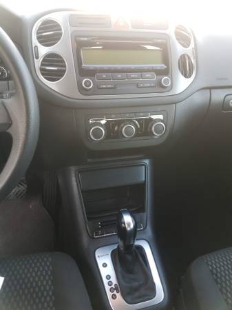 2011 Volkswagen Tiguan SE 4Motion 4dr SUV Avera Price$8827 low mil 92k for sale in Sacramento , CA – photo 12