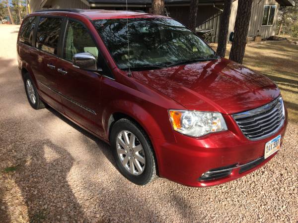 2015 Chrysler Town and Country Touring low miles for sale in Rapid City, SD – photo 4