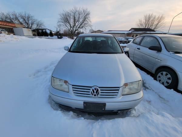 2003 VOLKSWAGON JETTA - - by dealer - vehicle for sale in Coloma, MI