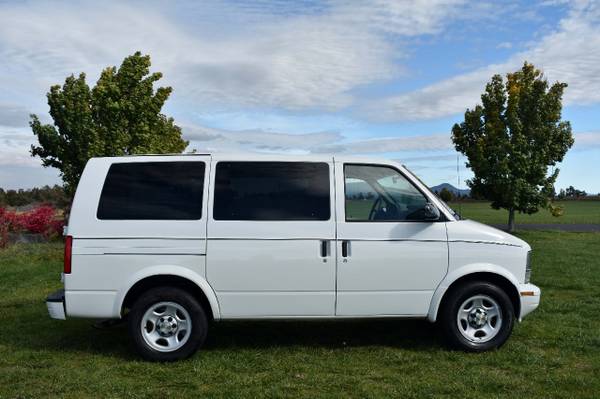 2005 Chevrolet Astro Passenger ***ONE OWNER***LOW MILES*** for sale in Redmond, OR – photo 2