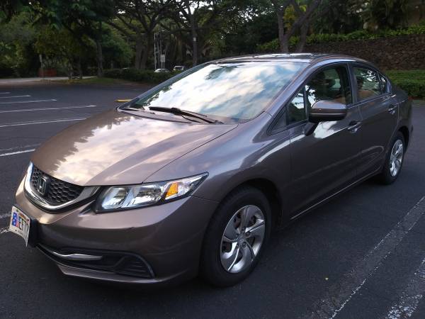 2015 Honda civic, auto, cold ac, 78k miles, runs goo6 - cars & for sale in Honolulu, HI