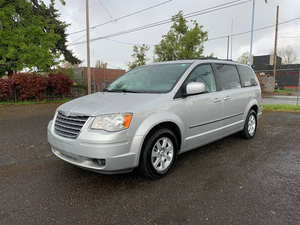 2010 Chrysler Town & Country Touring - - by dealer for sale in Portland, OR – photo 3