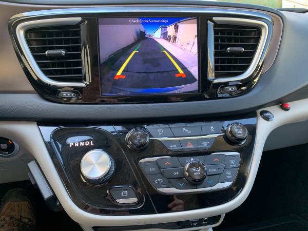 2018 Chrysler Pacifica with VMI Handicap Conversion for sale in El Cajon, CA – photo 10