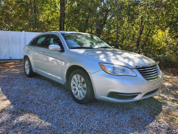 2012 CHRYSLER 200 LX 4 CYL. 135K AUTOMATIC RUNS GREAT CLEAN TITLE for sale in Myrtle Beach, SC