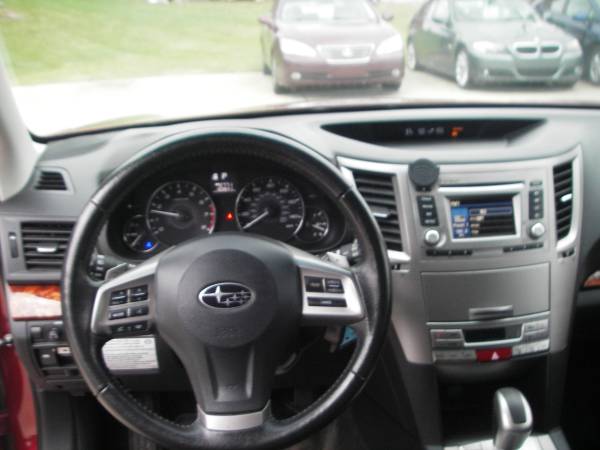 2012 Subaru Outback 2 5i Limited - All Wheel Drive for sale in Holland , MI – photo 10
