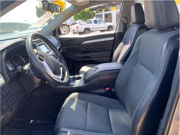 2015 Toyota Highlander LE Plus Sport Utility 4D for sale in Santa Ana, CA – photo 9