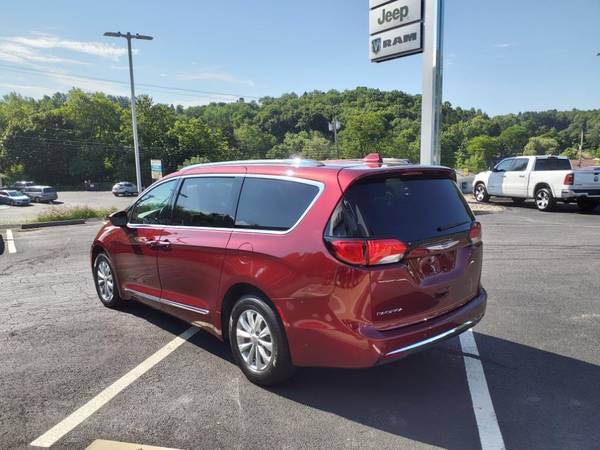 2019 Chrysler Pacifica Touring L - - by dealer for sale in Gibsonia, PA – photo 4