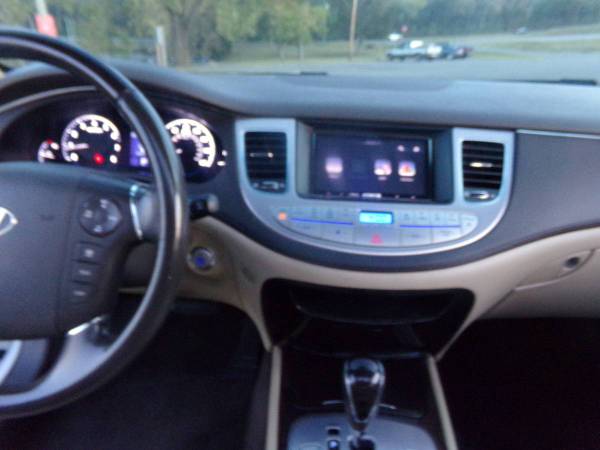 2011 Hyundai Genesis- 4.6l V8 for sale in Nashville, TN – photo 12