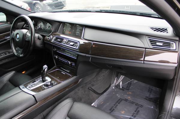 2013 BMW 7 Series 4dr Sdn 750i xDrive AWD - - by for sale in Indianapolis, IN – photo 10