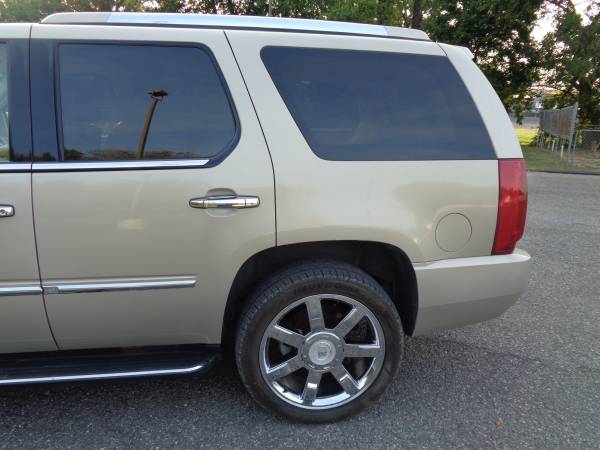 2007 Cadillac Escalade AWD Fully Loaded Very Clean for sale in Waynesboro, PA – photo 4