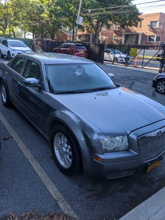 2006 Chrysler 300 for sale (NEEDS ENGINE) - cars & trucks - by owner... for sale in Bronx, NY – photo 4
