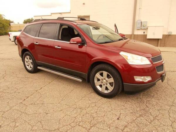 2011 CHEVY TRAVERSE 3RD ROW WARRANTY LQQK - cars & trucks - by owner... for sale in New Lebanon, OH – photo 2