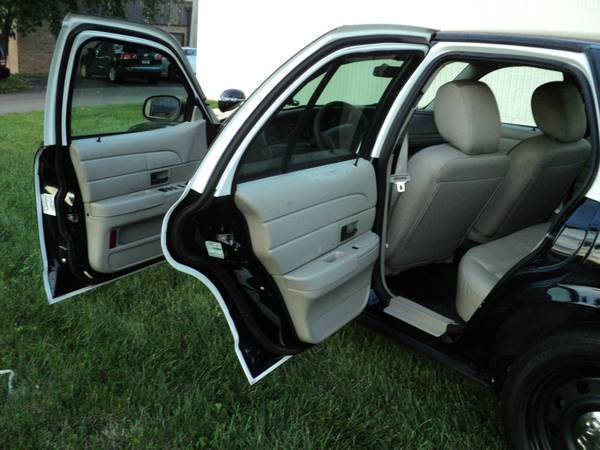 2011 Ford Crown Victoria with 86K Miles for sale in Clawson, MI – photo 11