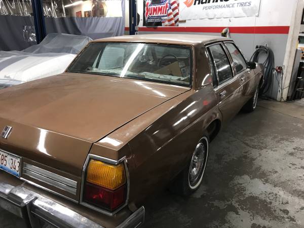 1986 Oldsmobile Delta 88 royale - cars & trucks - by owner - vehicle... for sale in Chicago, IL – photo 3