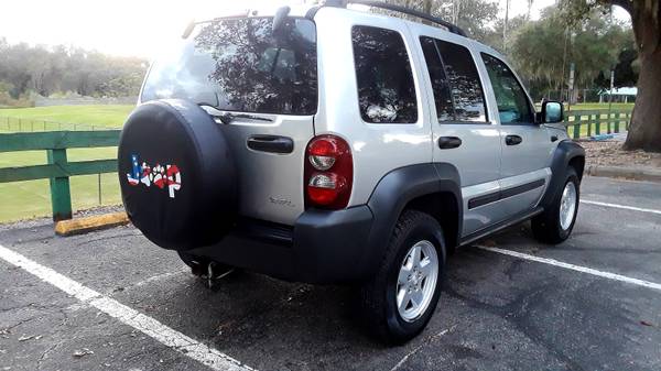 2007 Jeep Liberty 4X4 - cars & trucks - by owner - vehicle... for sale in Dade City, FL – photo 6