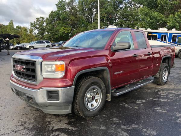 Clean! 2014 GMC Sierra 1500! 4x4! Ext Cab! One Owner! for sale in Ortonville, MI