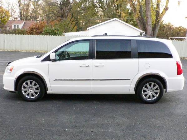 13 Chrysler Town Country Touring, Dodge Caravan. We Finance Every1!... for sale in binghamton, NY – photo 8
