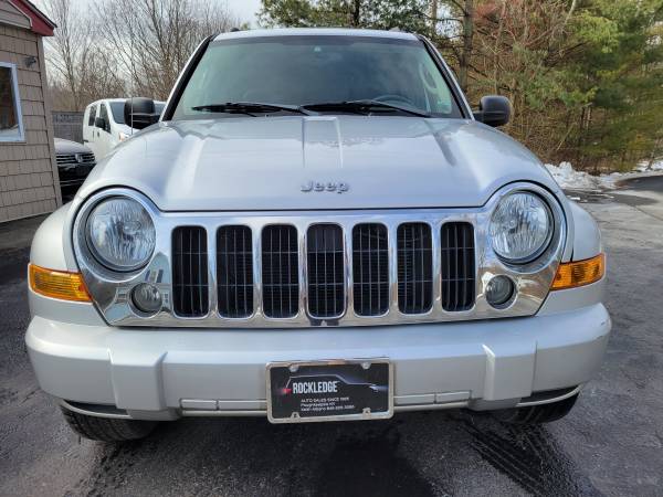 2005 Jeep Liberty Limited 4x4 Only 90k miles! Very Clean! - cars & for sale in Hyde Park, NY – photo 7