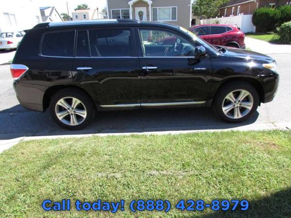2013 Toyota Highlander Limited AWD 4dr SUV SUV - - by for sale in Uniondale, NY – photo 8