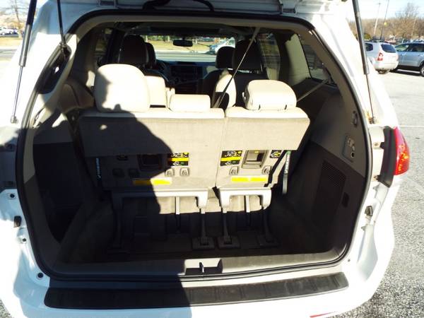 2012 Toyota Sienna XLE AWD 7-Passenger V6 - - by for sale in Wilmington, DE – photo 12