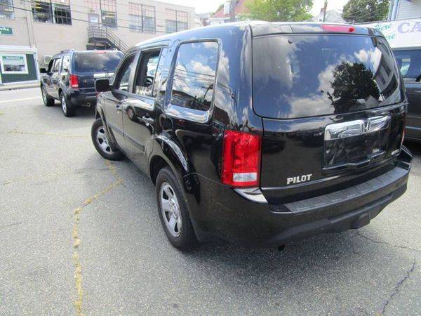 2012 Honda Pilot LX 4x4 4dr SUV - EASY FINANCING! for sale in Waltham, MA – photo 3