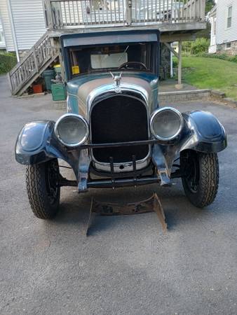 1927 Chrysler 70 sedan antique car for sale in Waterbury, CT
