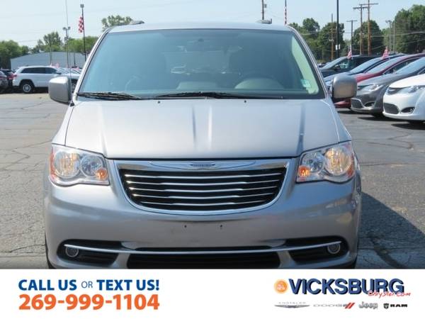 2016 Chrysler Town Country Touring for sale in Vicksburg, MI – photo 2