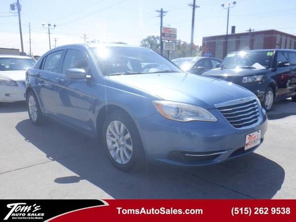2011 Chrysler 200 Touring - - by dealer - vehicle for sale in Des Moines, IA