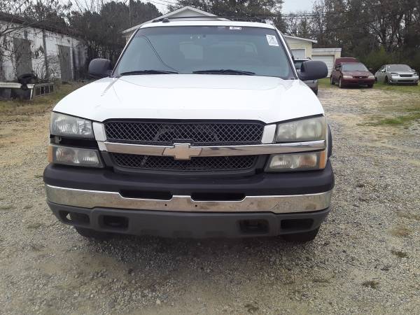 2004 Chevy avalanche z66 $4500 obo - cars & trucks - by owner -... for sale in Lancaster, NC – photo 9