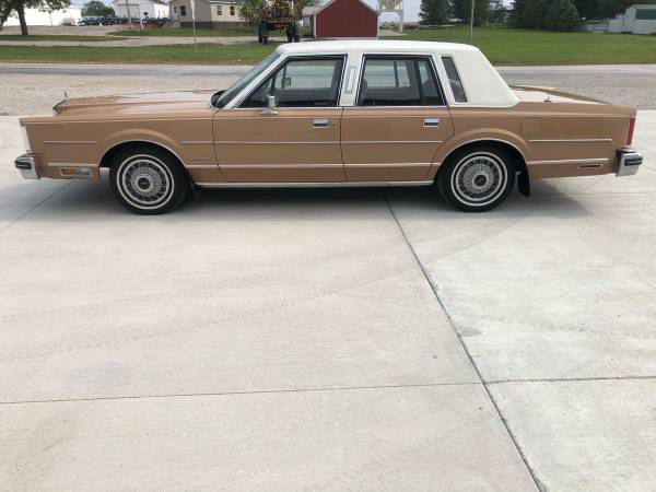 1983 Lincoln Town car - cars & trucks - by owner - vehicle... for sale in Bevington, IA