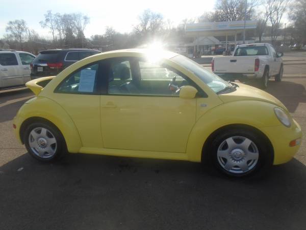 01 Volkswagen Beetle GLS 60, 000 MILES - - by dealer for sale in Sioux City, IA