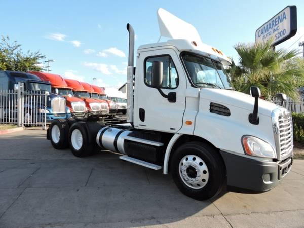2011 FREIGHTLINER CASCADIA DAYCAB DD13 with for sale in Grand Prairie, TX – photo 9