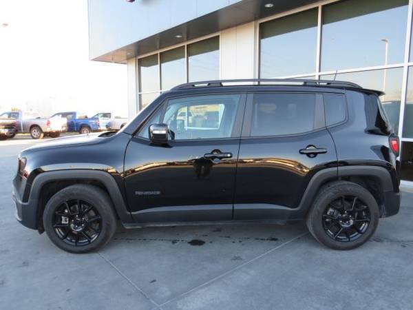 2020 Jeep Renegade Latitude Sport Utility 4D 4-Cyl, MultiAir for sale in Omaha, NE – photo 4