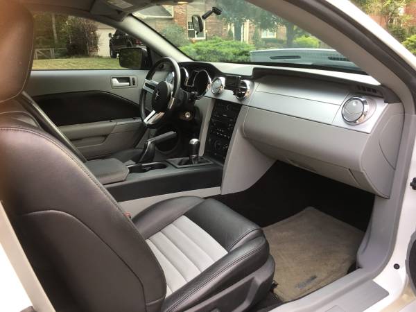 BEAUTIFUL 2007 Ford Mustang GT California Special for sale in Loveland, OH – photo 7