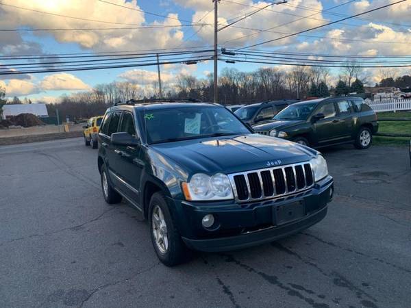 2005 Jeep Grand Cherokee 4dr Limited 4WD - cars & trucks - by dealer... for sale in East Windsor, MA – photo 2