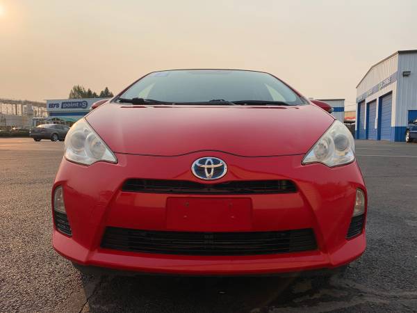 12 TOYOTA PRIUS - cars & trucks - by dealer - vehicle automotive sale for sale in Medford, OR – photo 3