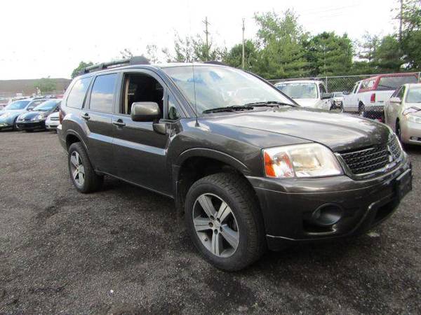 2010 Mitsubishi Endeavor SE Sport Utility 4D EZ-FINANCING! - cars &... for sale in Garfield, NY – photo 3