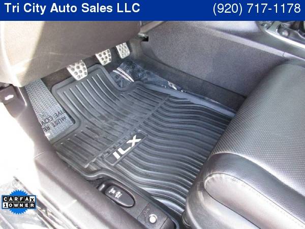 2014 Acura ILX 2.4L w/Premium 4dr Sedan Package Family owned since... for sale in MENASHA, WI – photo 18